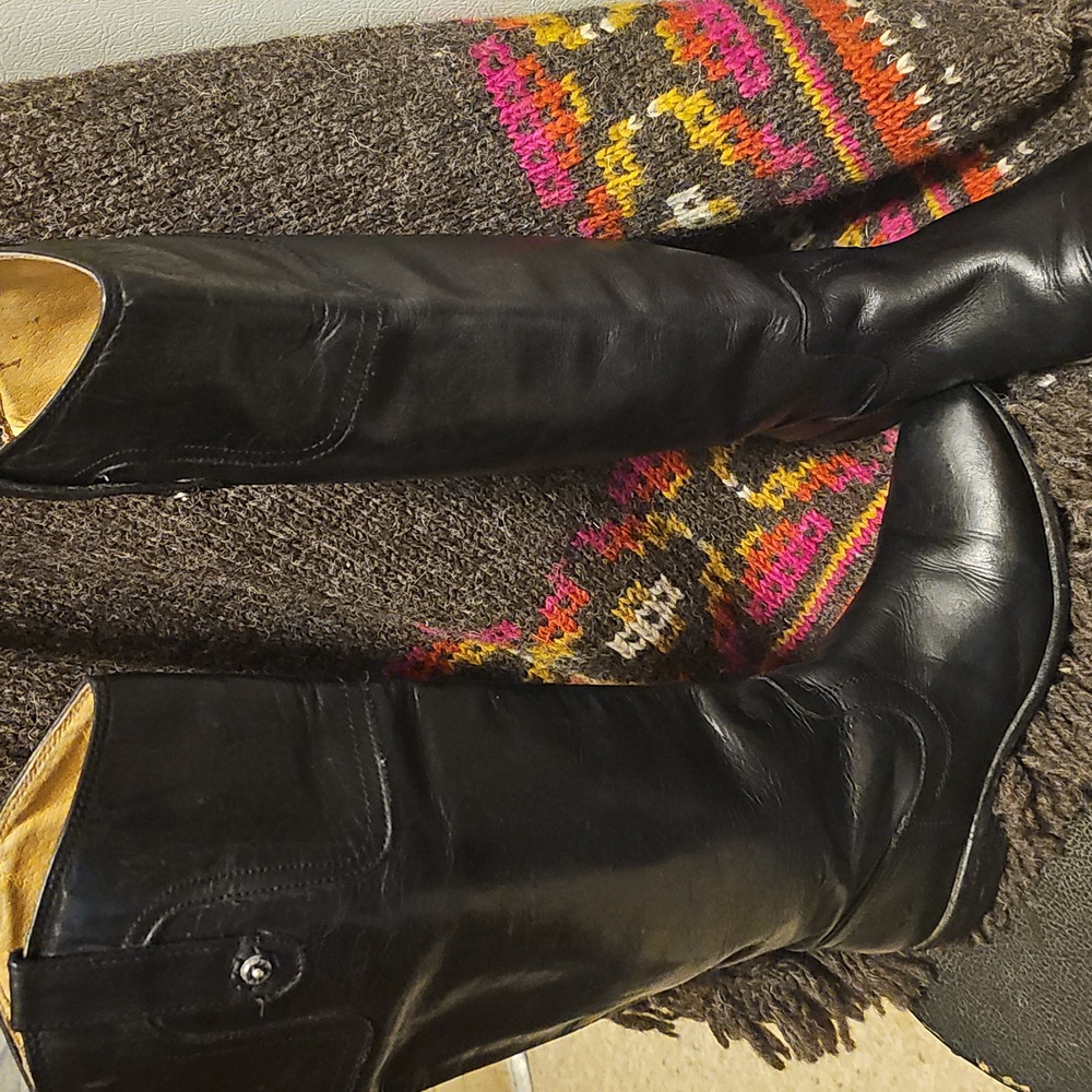 Frye Blk Leather Riding Boots - Picture 2 of 3